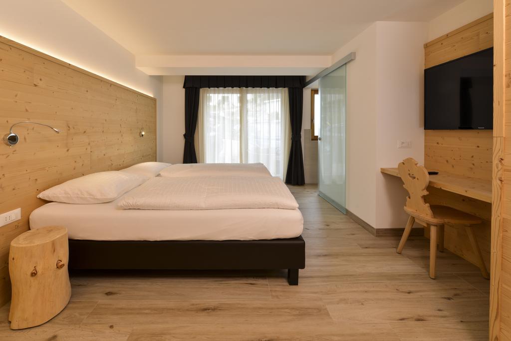 Hotel Silvana Сельва-ди-Валь-Гардена Экстерьер фото