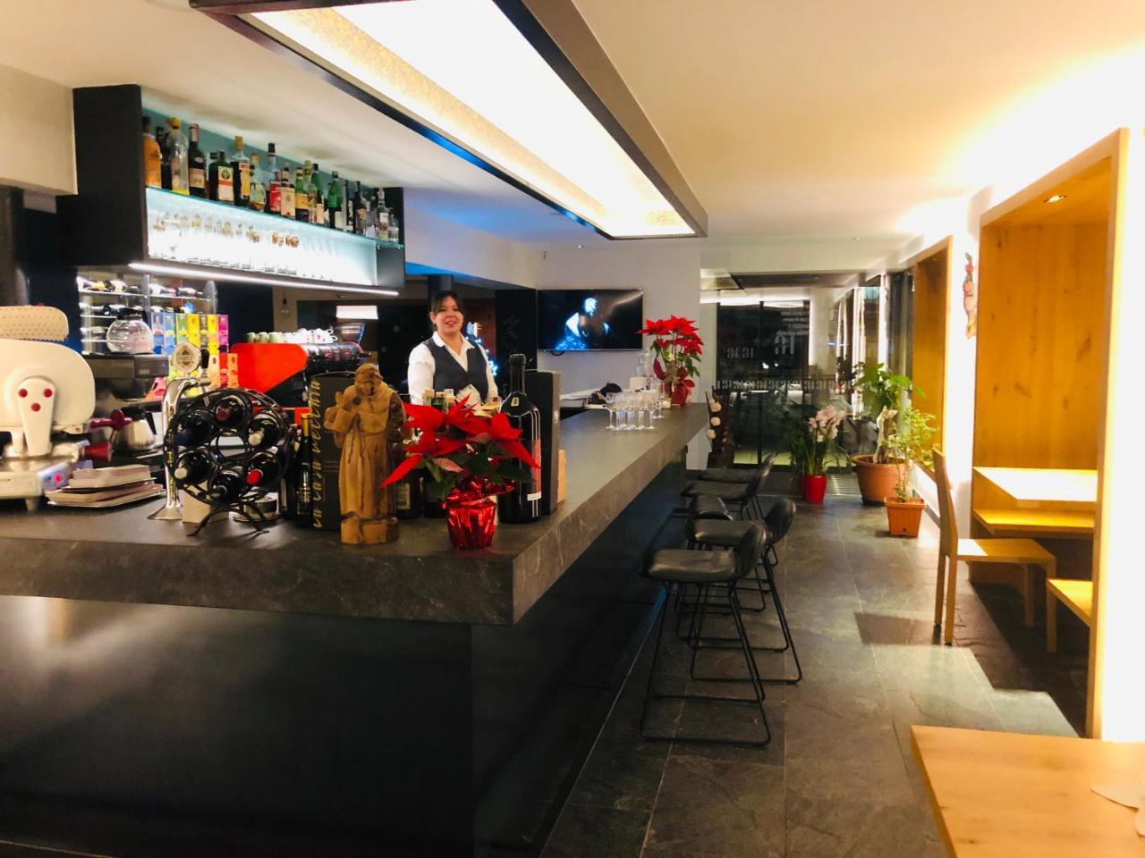 Hotel Silvana Сельва-ди-Валь-Гардена Экстерьер фото